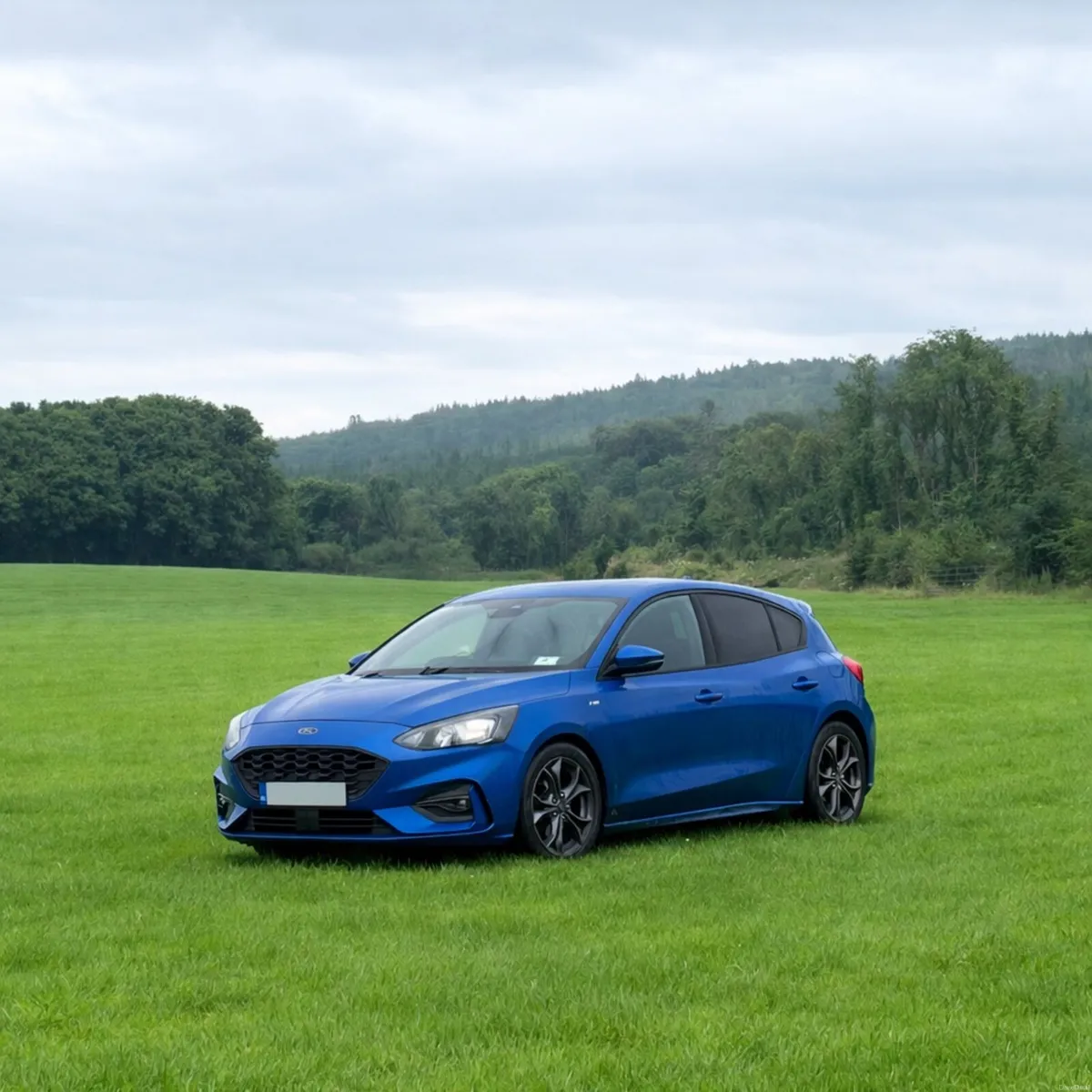 Ford Focus ST-Line - Blue, High Spec - Image 3