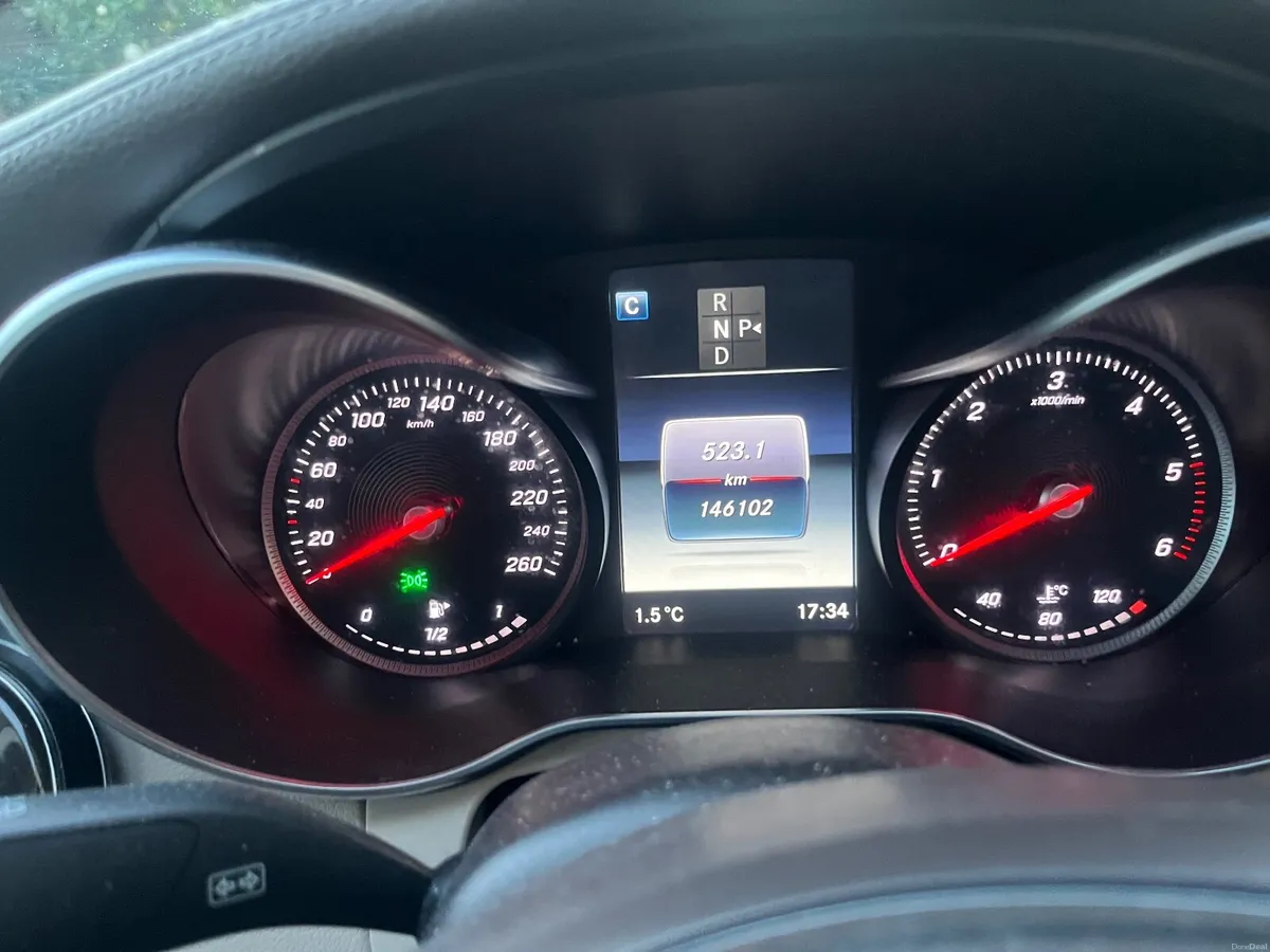 Mercedes-Benz C-Class 2017 - Image 2