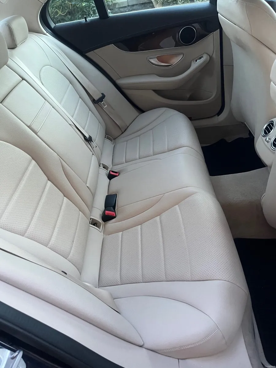 Mercedes-Benz C-Class 2017 - Image 4
