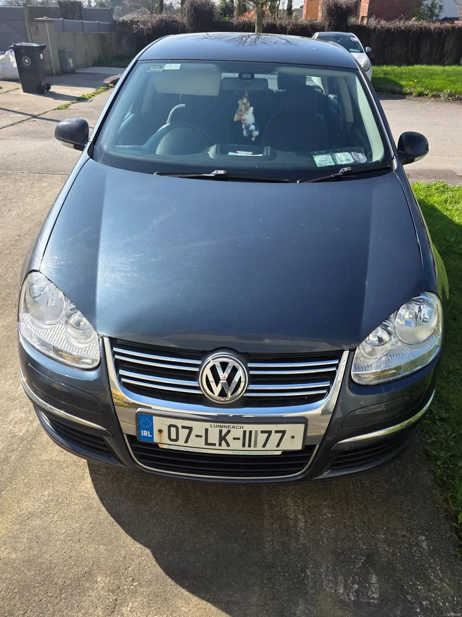Volkswagen Jetta 2007 - Image 2