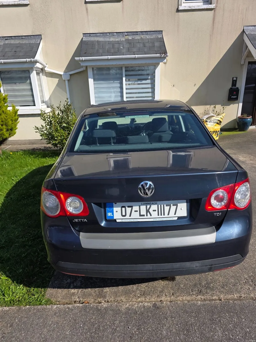 Volkswagen Jetta 2007 - Image 3
