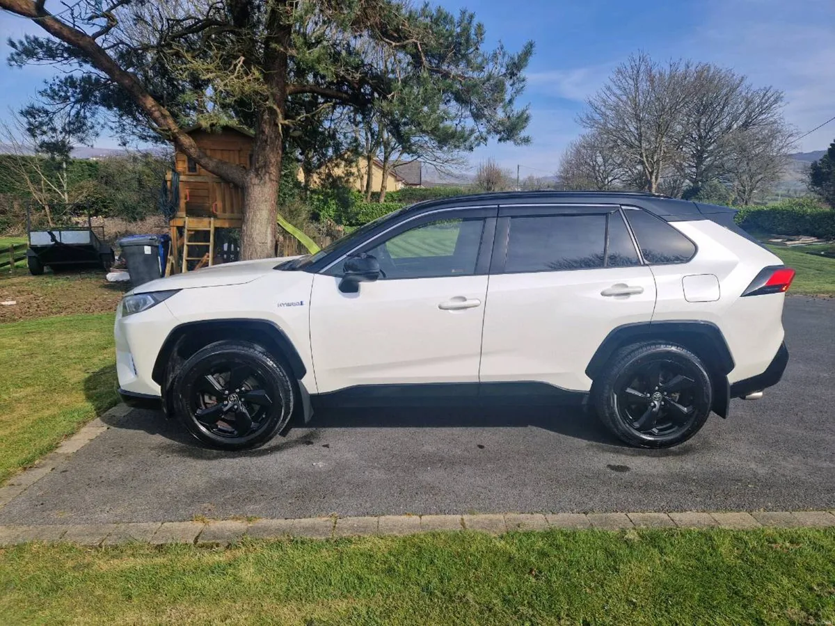 Toyota RAV4 - Image 4