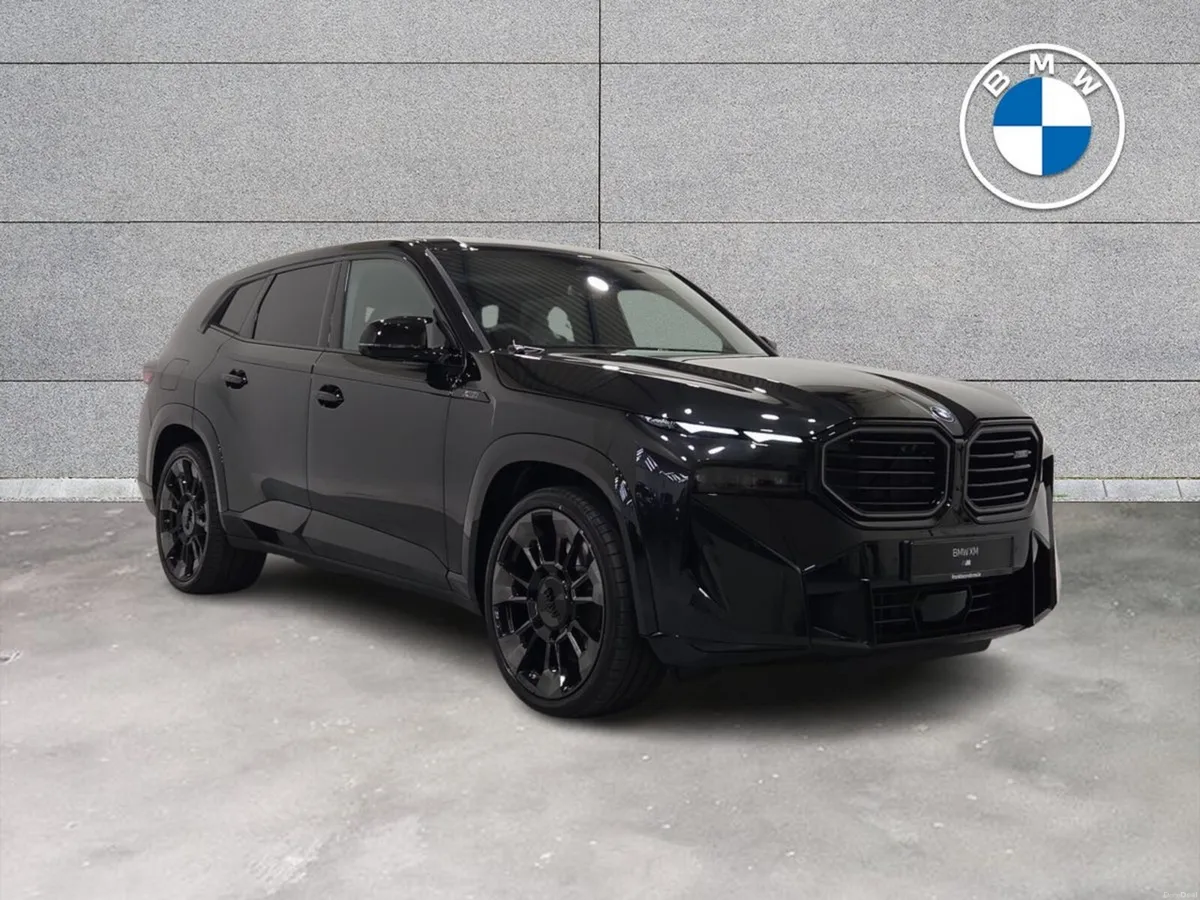 BMW XM XM 50E - Image 1