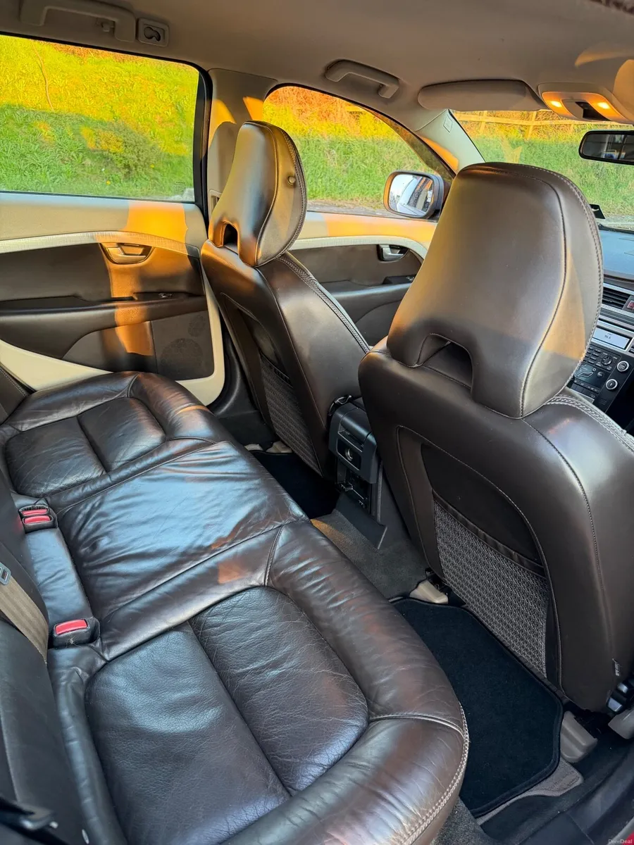 Volvo XC70 2008 - Image 4
