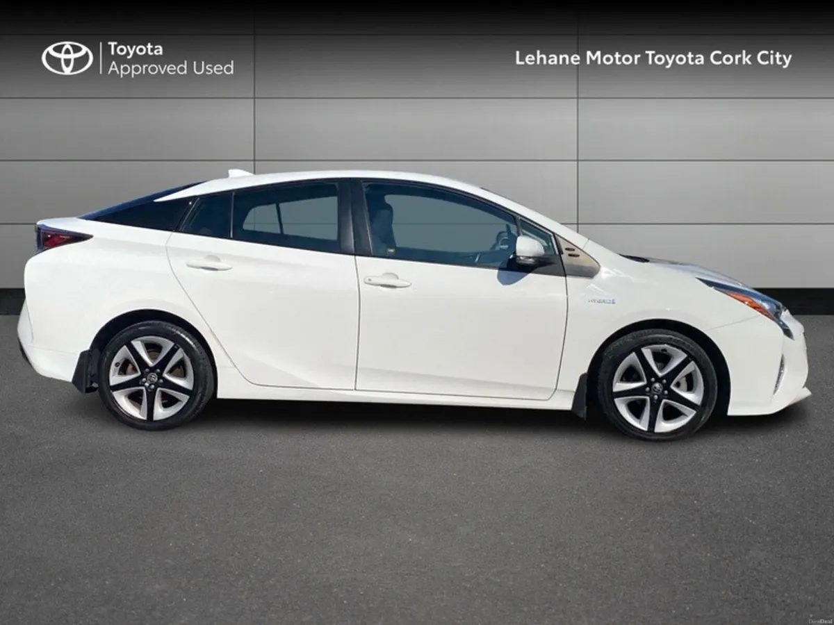 Toyota Prius HYBRID LUXURY 4DR AUTO - Image 3