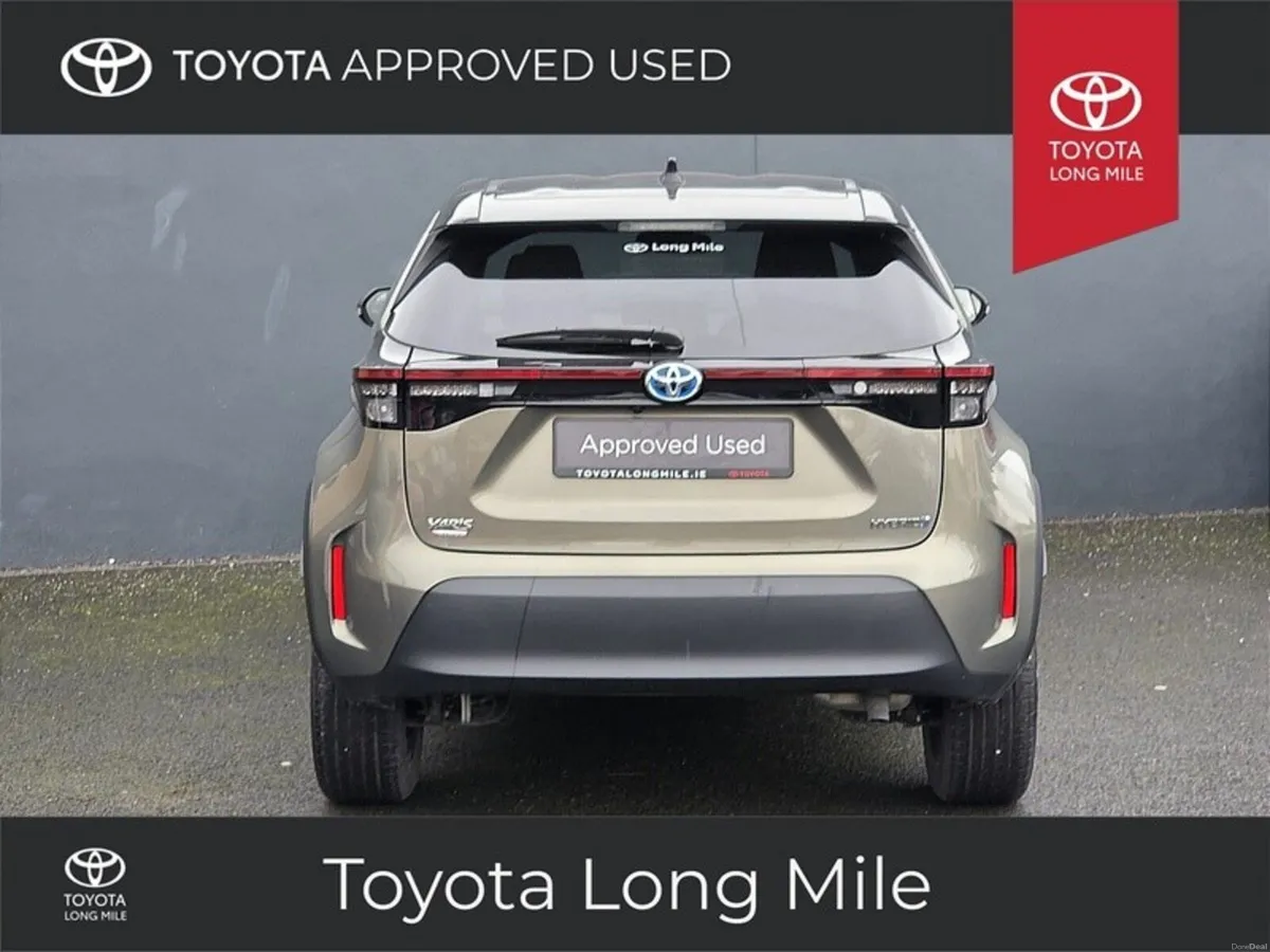 Toyota Yaris Cross 1.5 Hybrid Luna Sport 5dr *Iris - Image 4