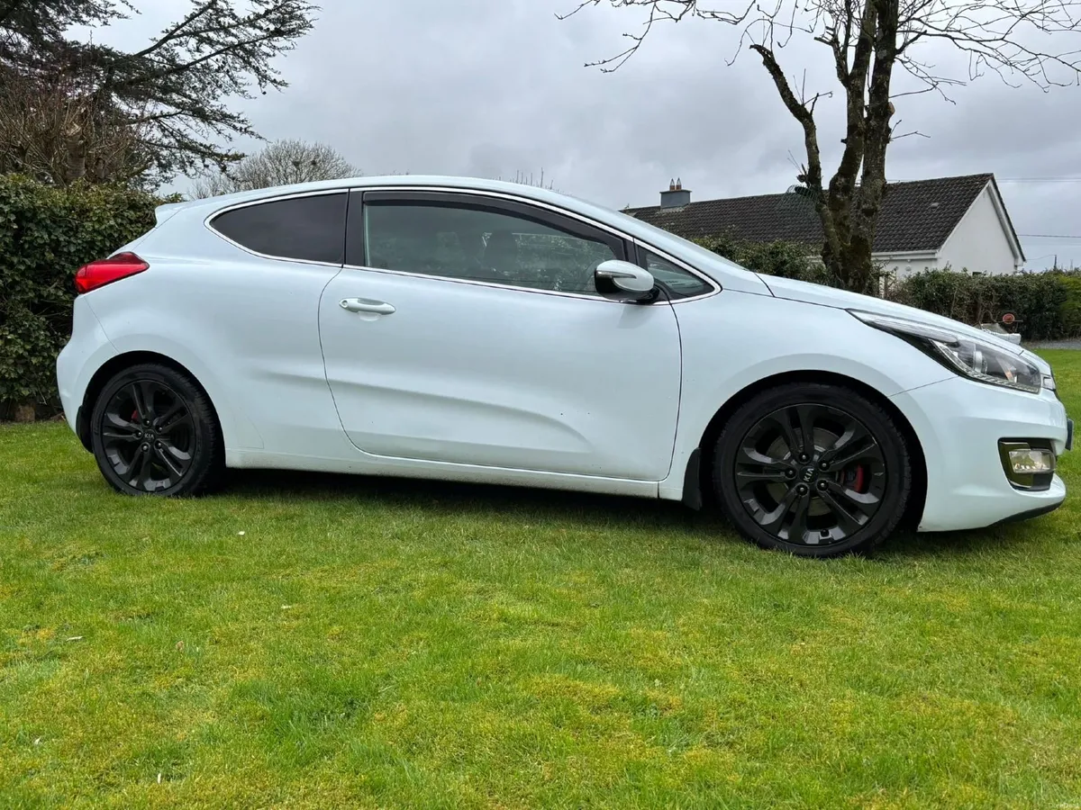 132 Kia Ceed 3DR 1.6 Dsl ~ New NCT 02/27 - Image 4