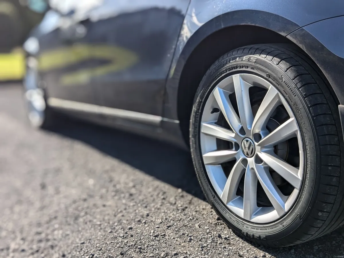 Volkswagen Passat 2014 NCT Cream Leather Interior - Image 2