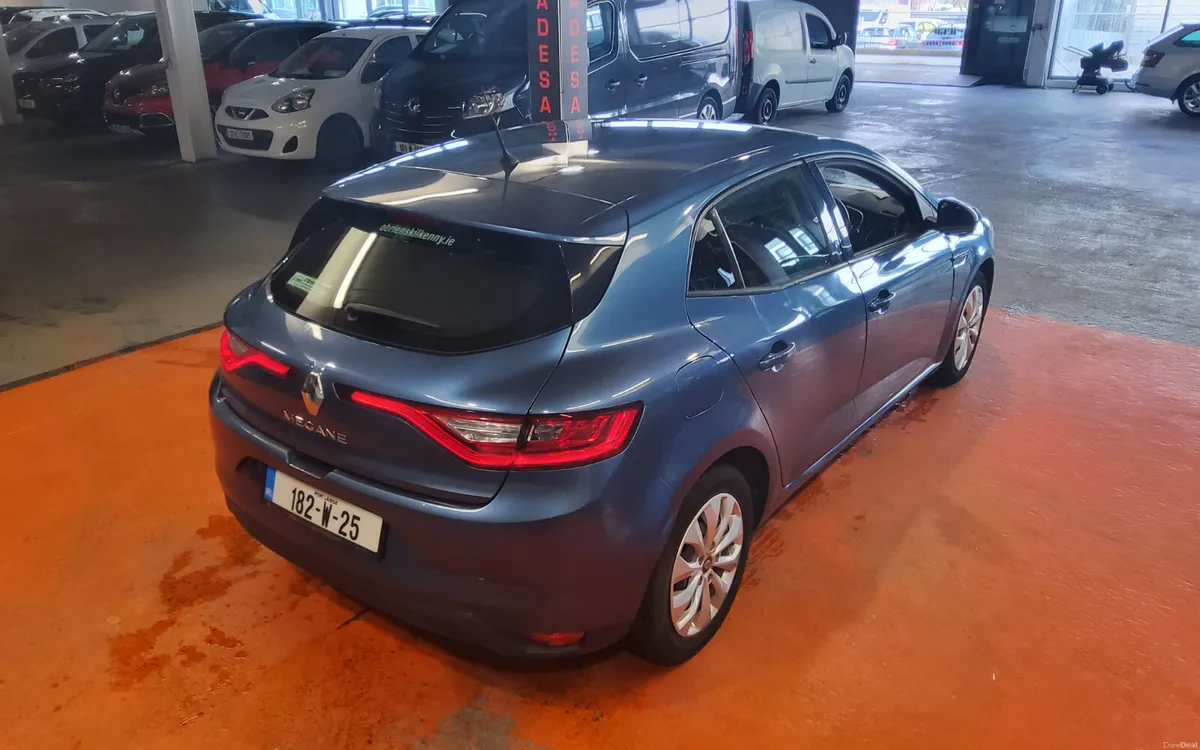 Renault Megane 2018 - Image 3