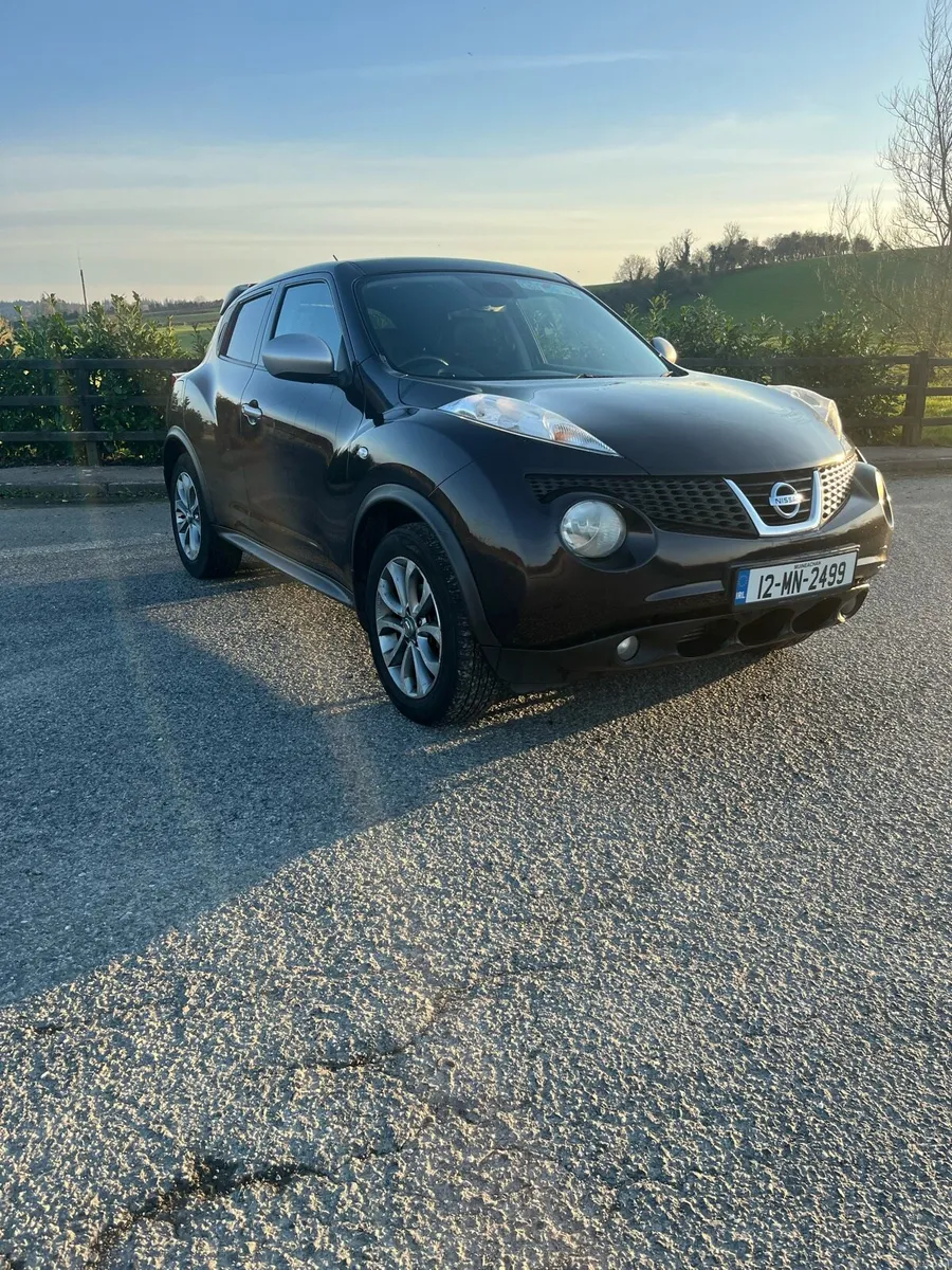 2012 NISSAN JUKE LOW MILES - Image 1