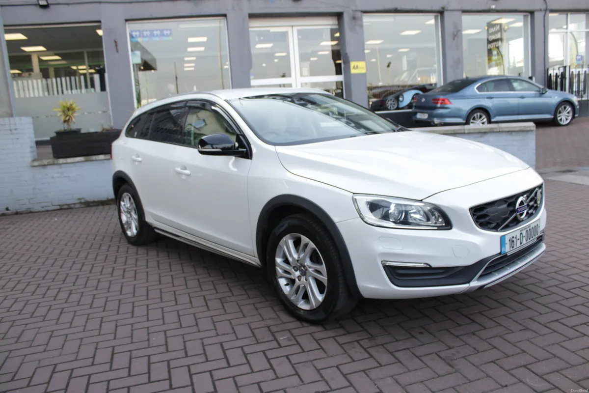 2016 VOLVO V60 CROSS COUNTRY - Image 1