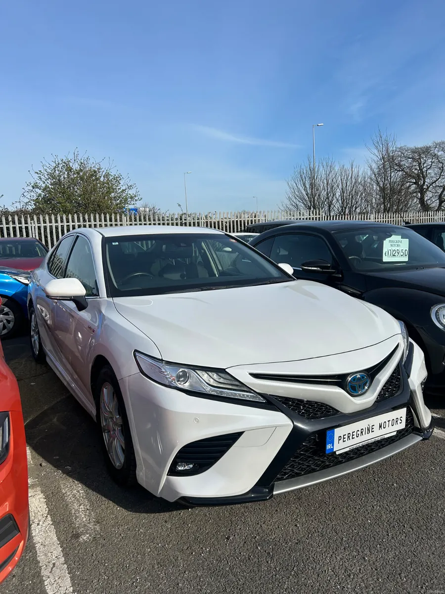 Toyota Camry - Image 4