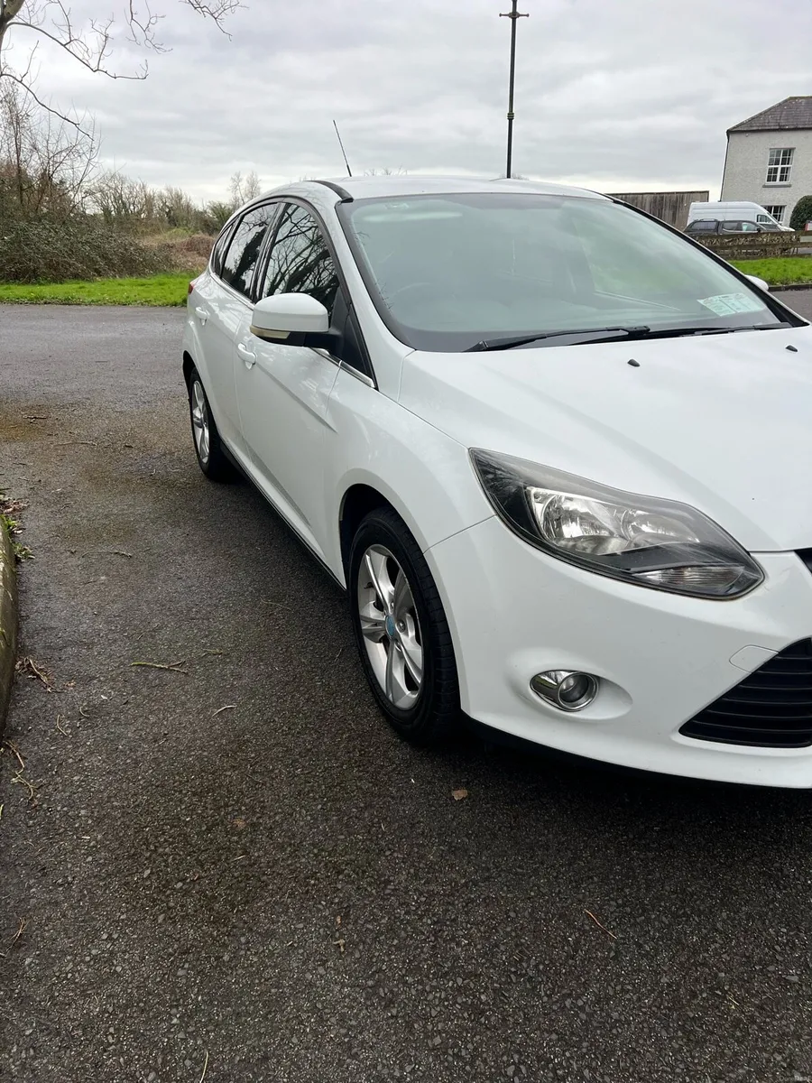 FORD FOCUS - Image 2