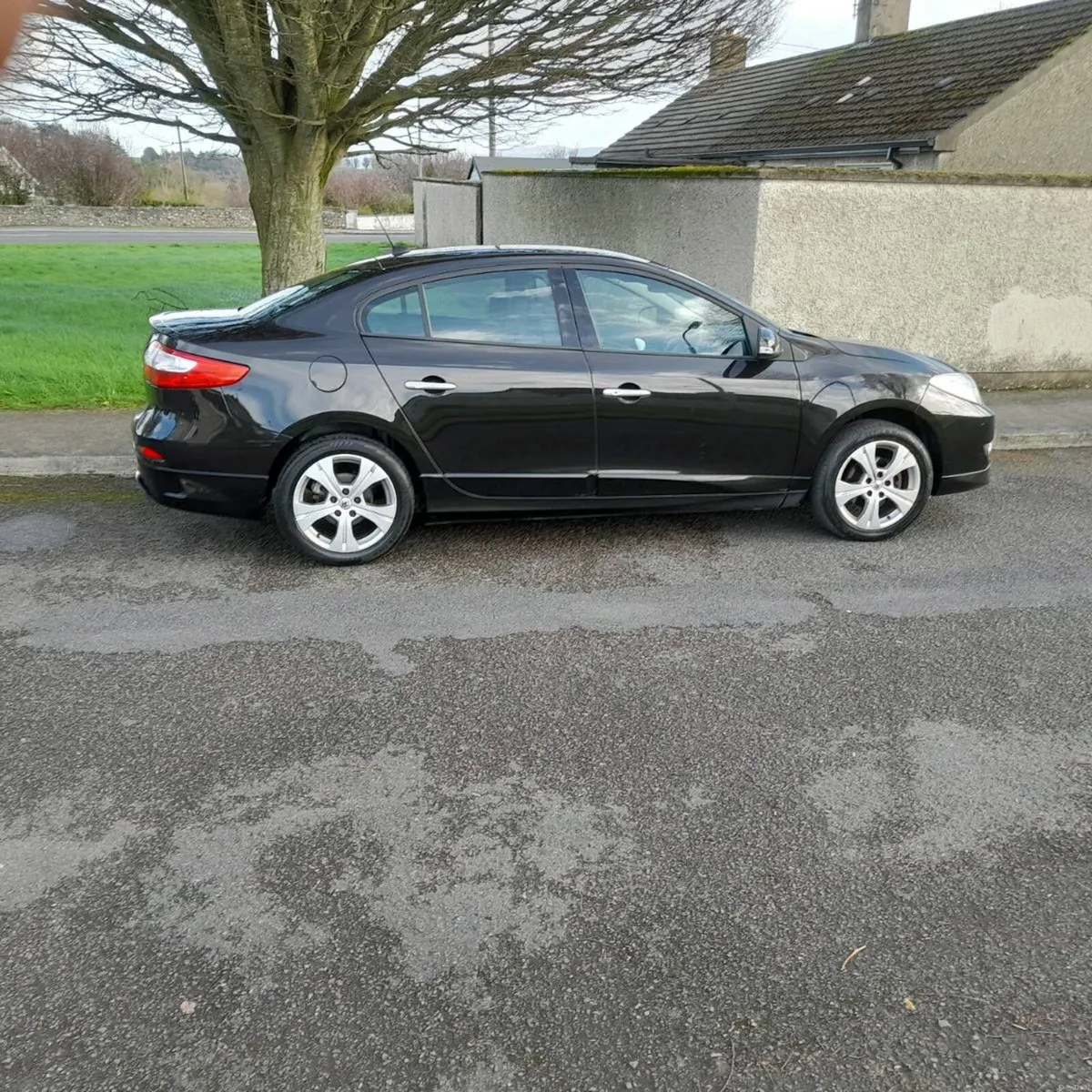 FLUENCE 1.5 DIESEL  NCT + TAX AUTOMATIC - Image 3