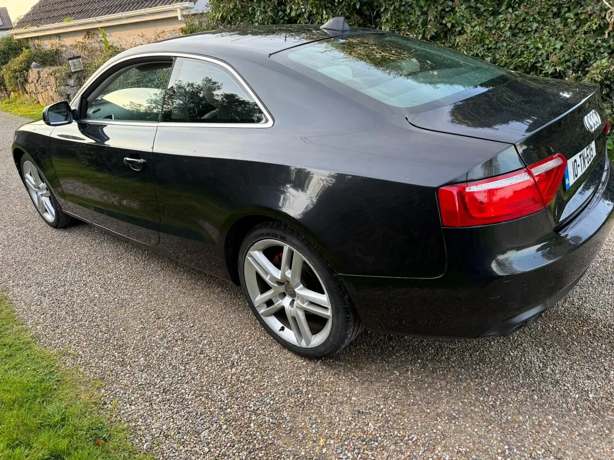 Audi A5 2.0TDI SE COUPE 2010 - Image 2