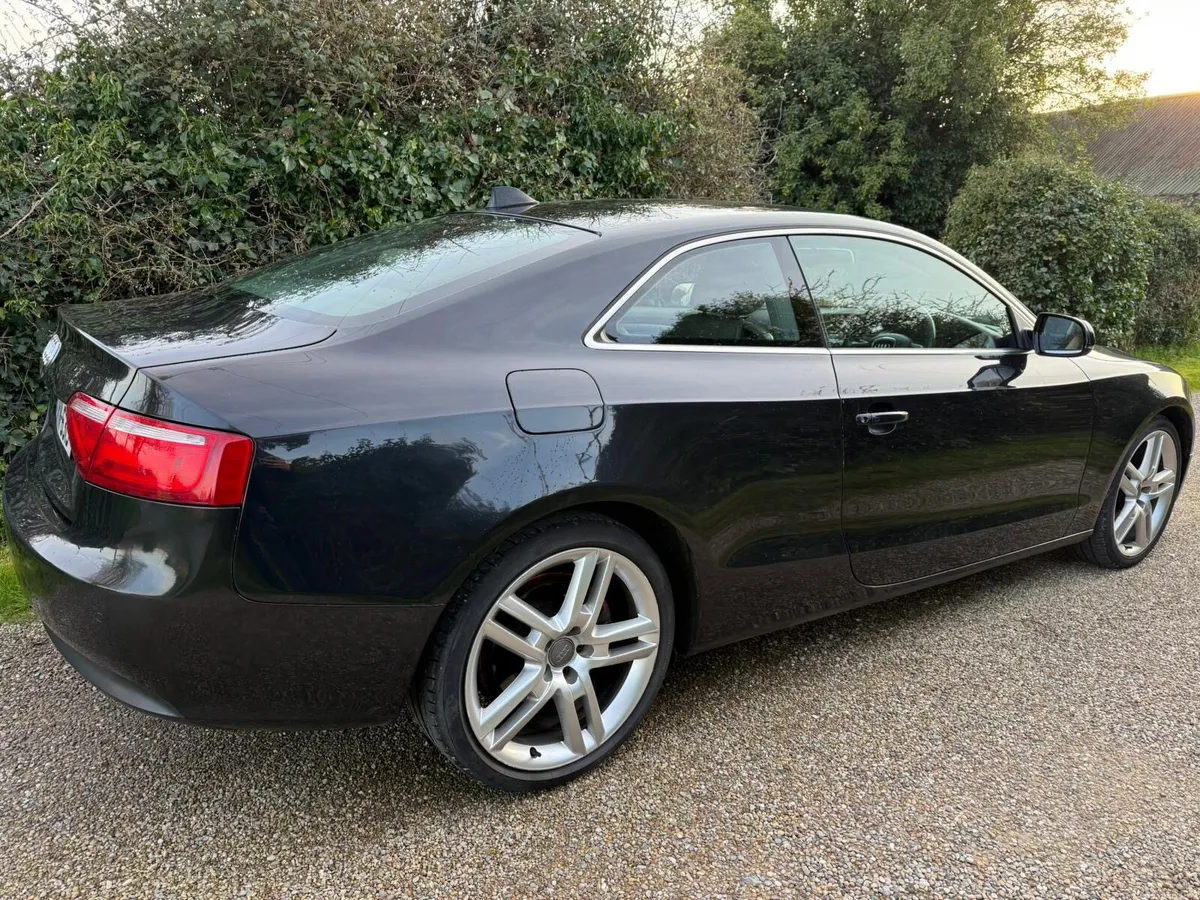 Audi A5 2.0TDI SE COUPE 2010 - Image 4