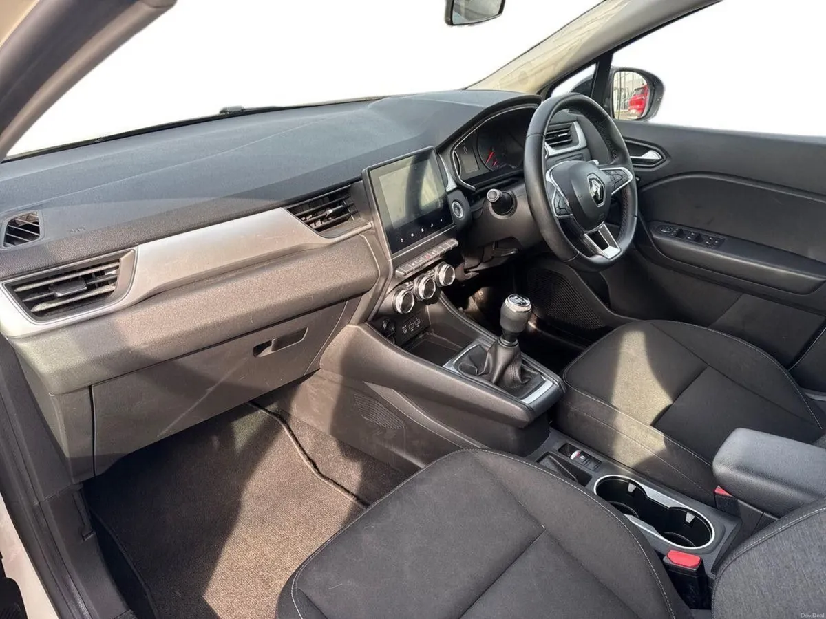 Renault Captur TCe 100 Play - Image 4