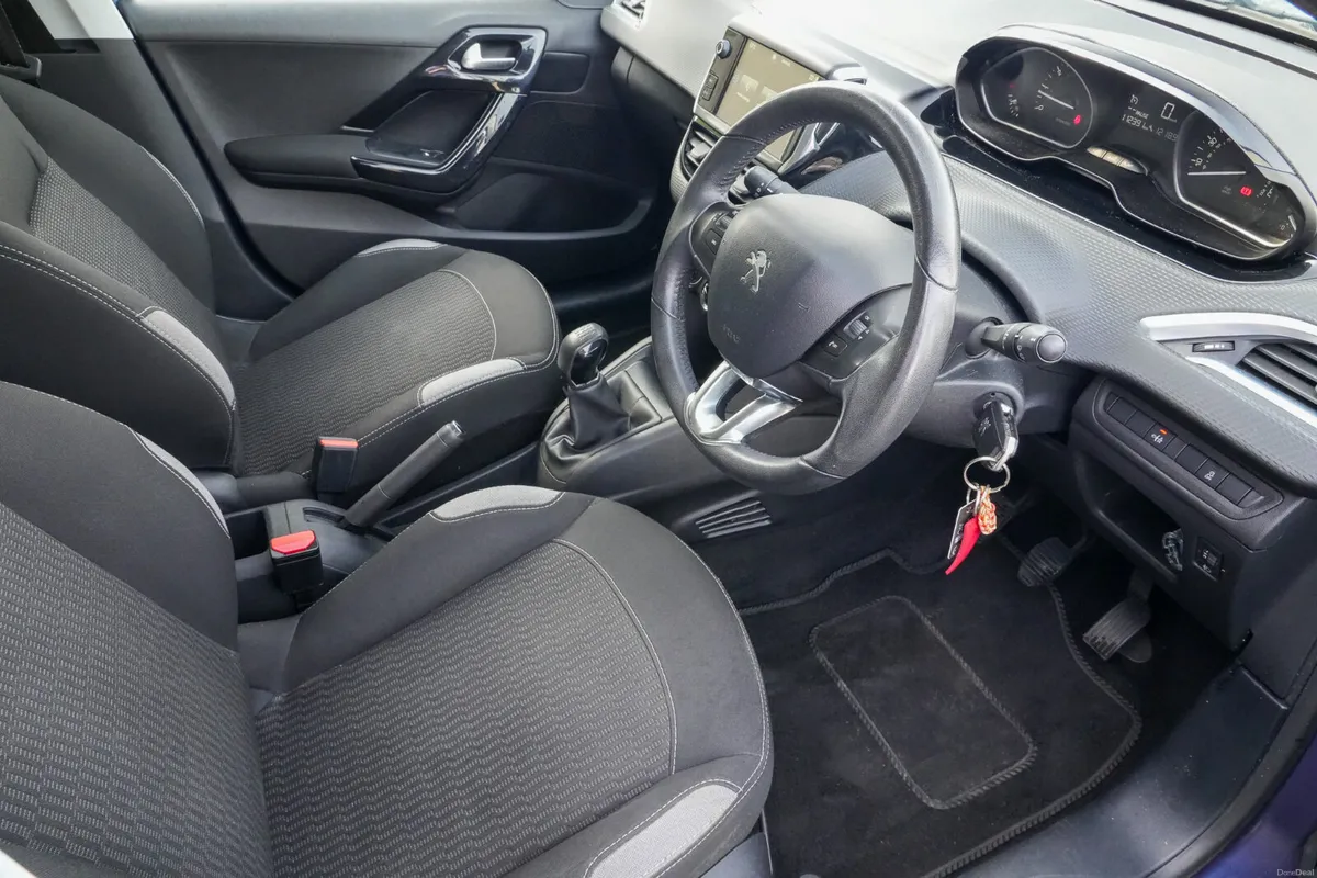 2015 Peugeot 208 1.0 PURE TECH Petrol Manual - Image 2