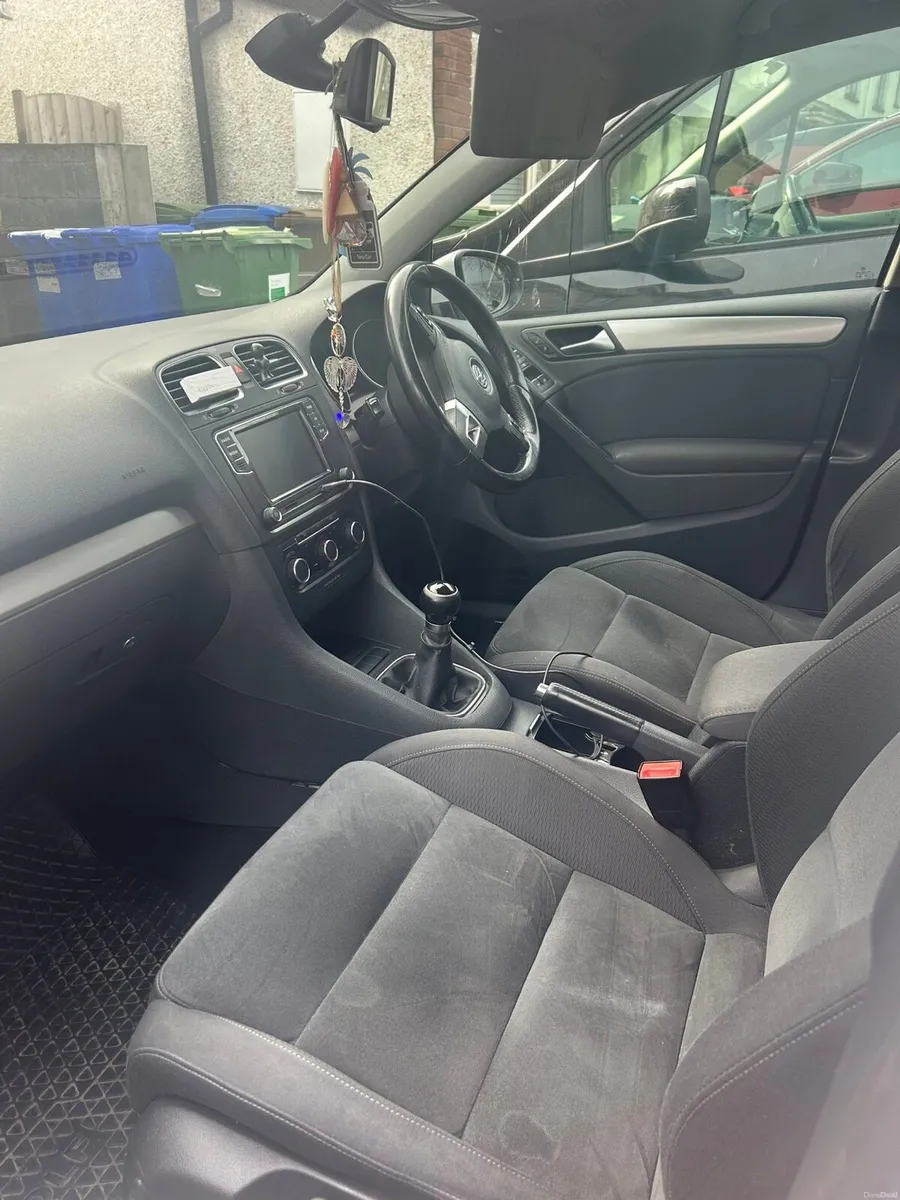 VW Golf 2.0 Litre Diesel - Image 4