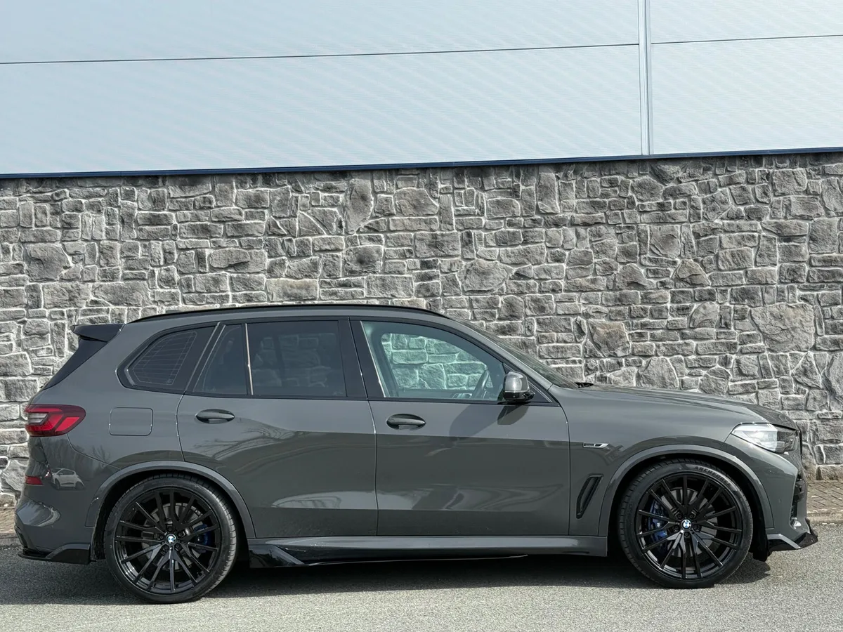 2022 BMW X5 M Sport X-Drive M Performance 45E FSH - Image 4