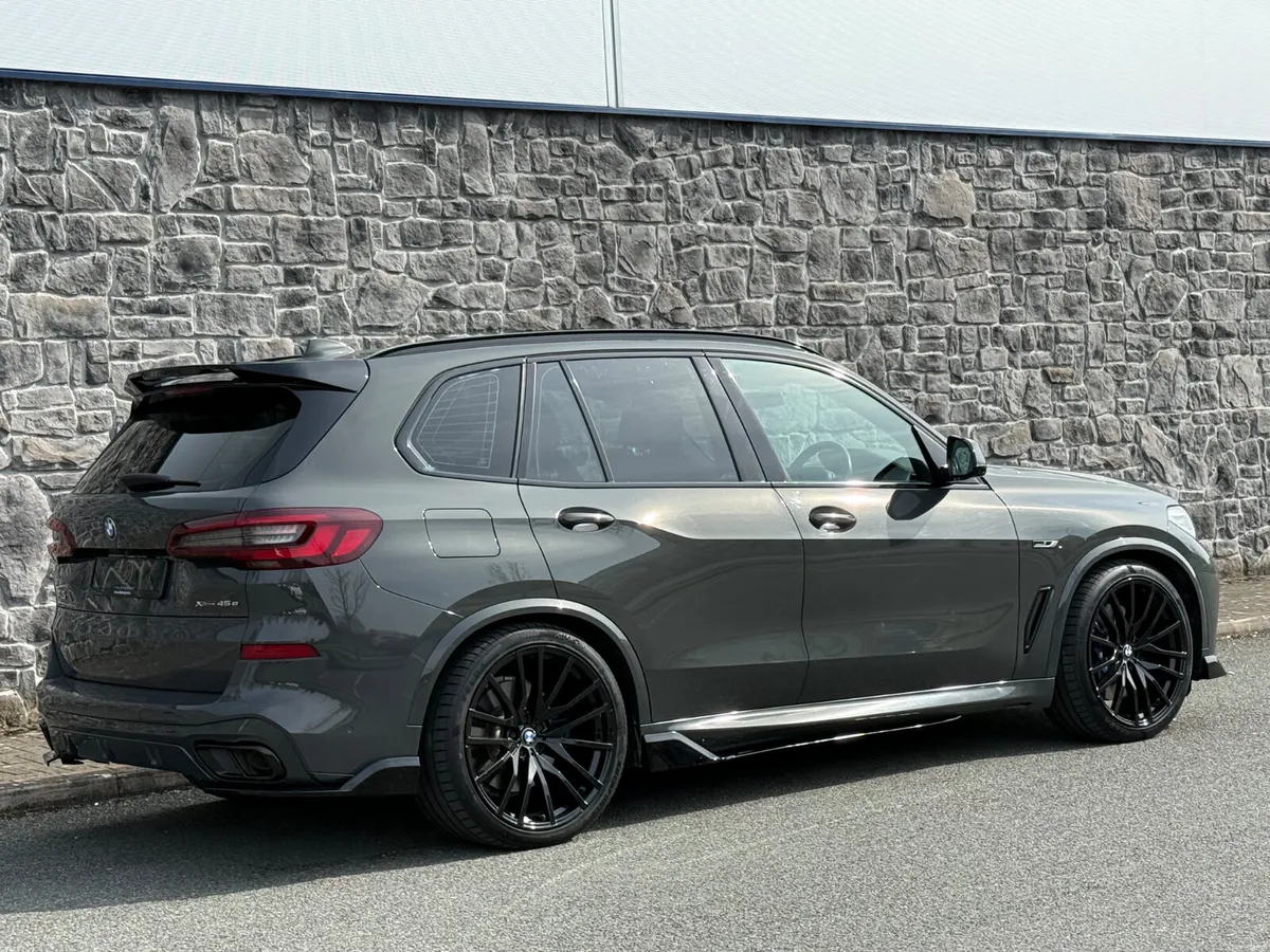 2022 BMW X5 M Sport X-Drive M Performance 45E FSH - Image 3