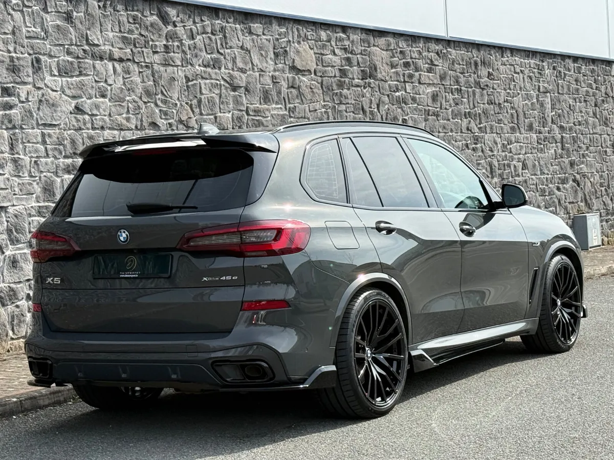 2022 BMW X5 M Sport X-Drive M Performance 45E FSH - Image 2