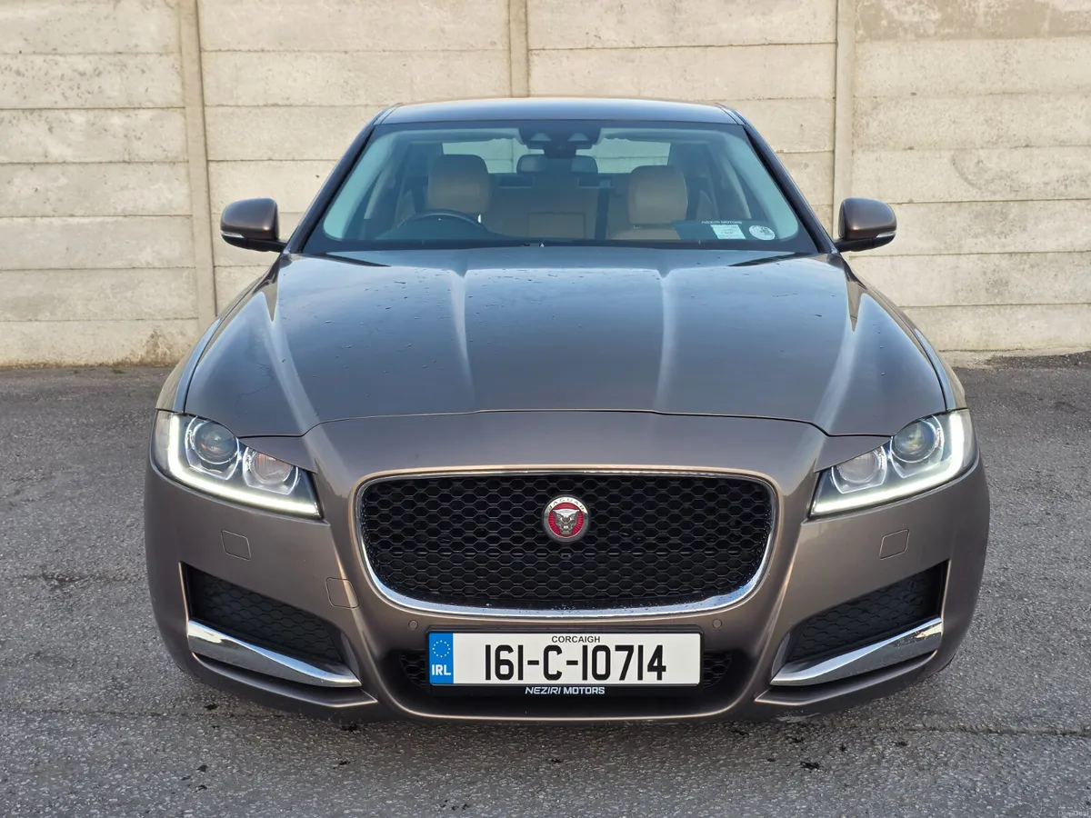 Jaguar XF 2.0 D 163PS Prestige Automatic - Image 2