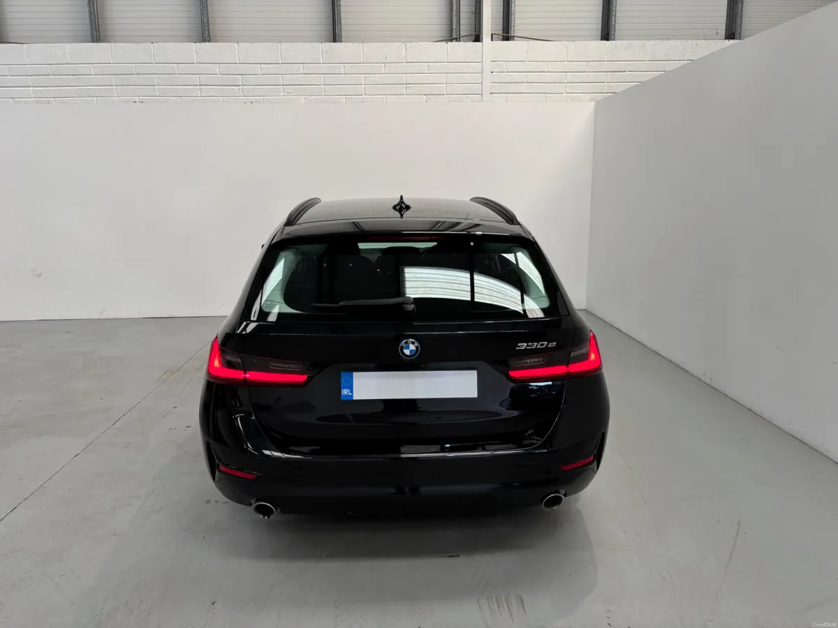 BMW 3 Series 330E Pro Estate - Image 4