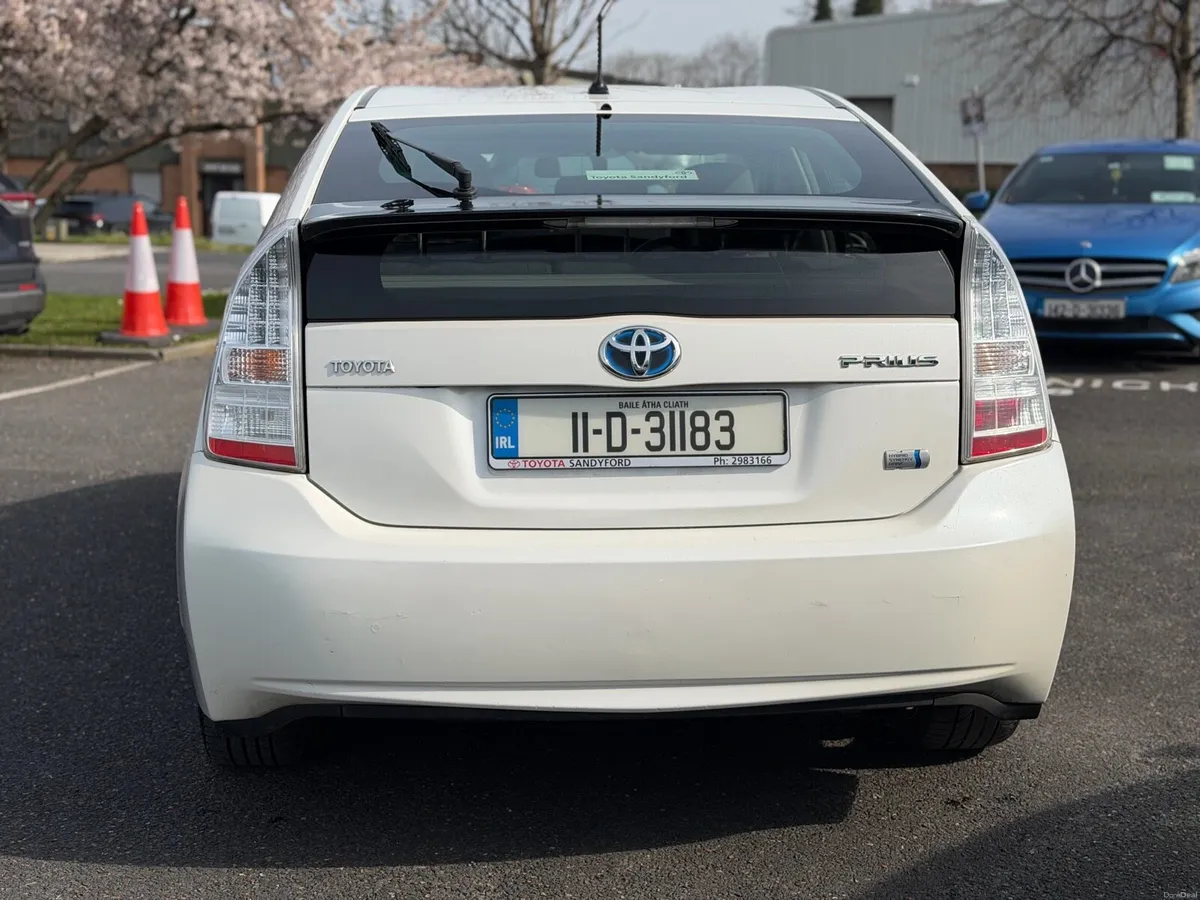 Toyota Prius 2011 Hybrid Tax&Nct - Image 4