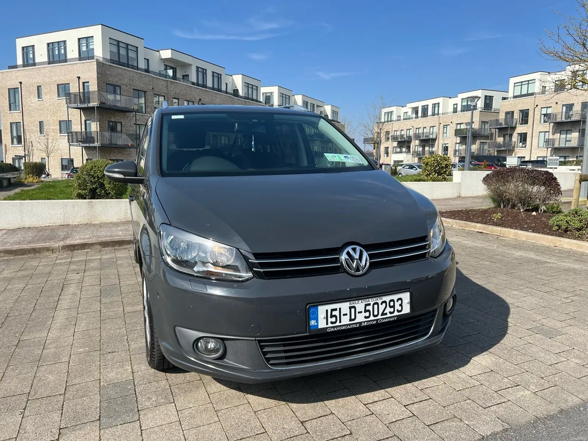 VOLKSWAGEN TOURAN AUTOMATIC - Image 2