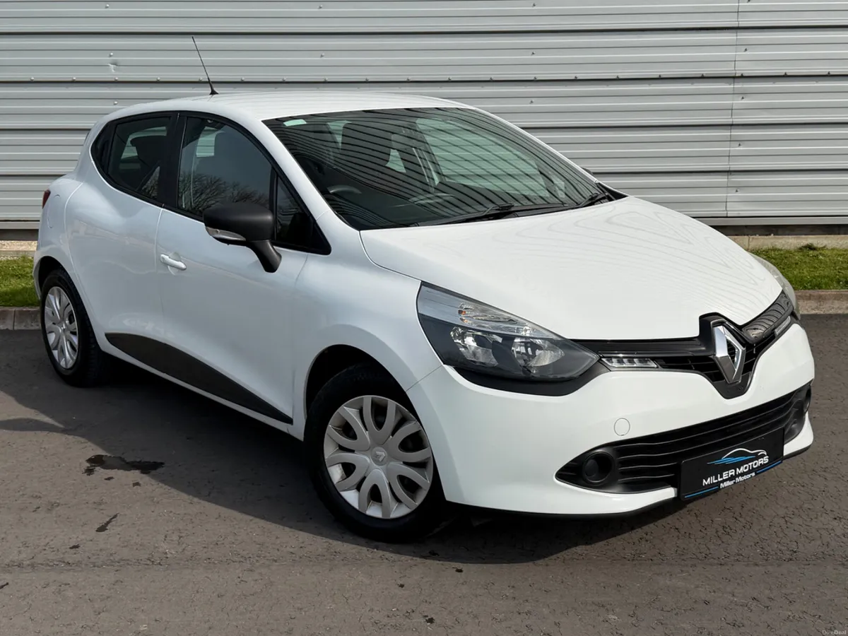 Renault Clio 2016 Apple car play NCT 03/27 + tax - Image 1