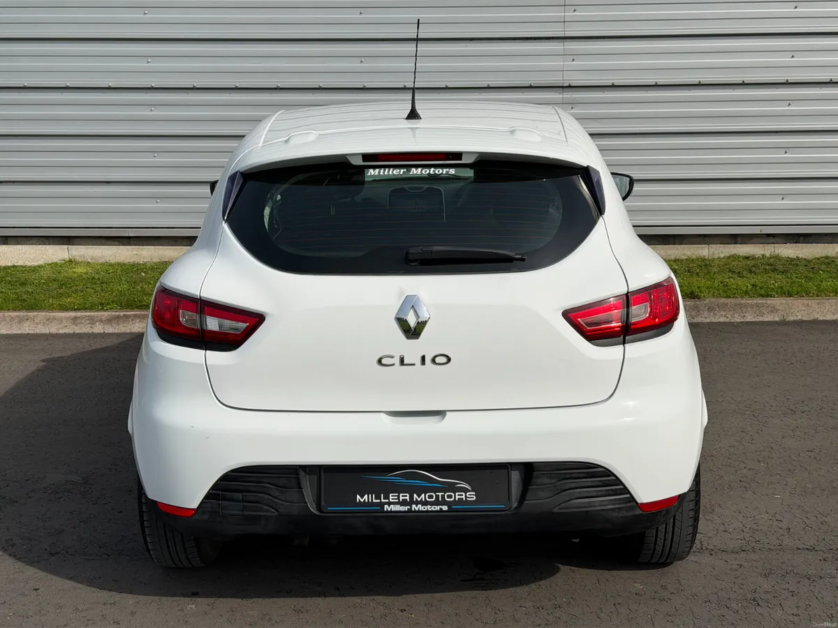 Renault Clio 2016 Apple car play NCT 03/27 + tax - Image 4