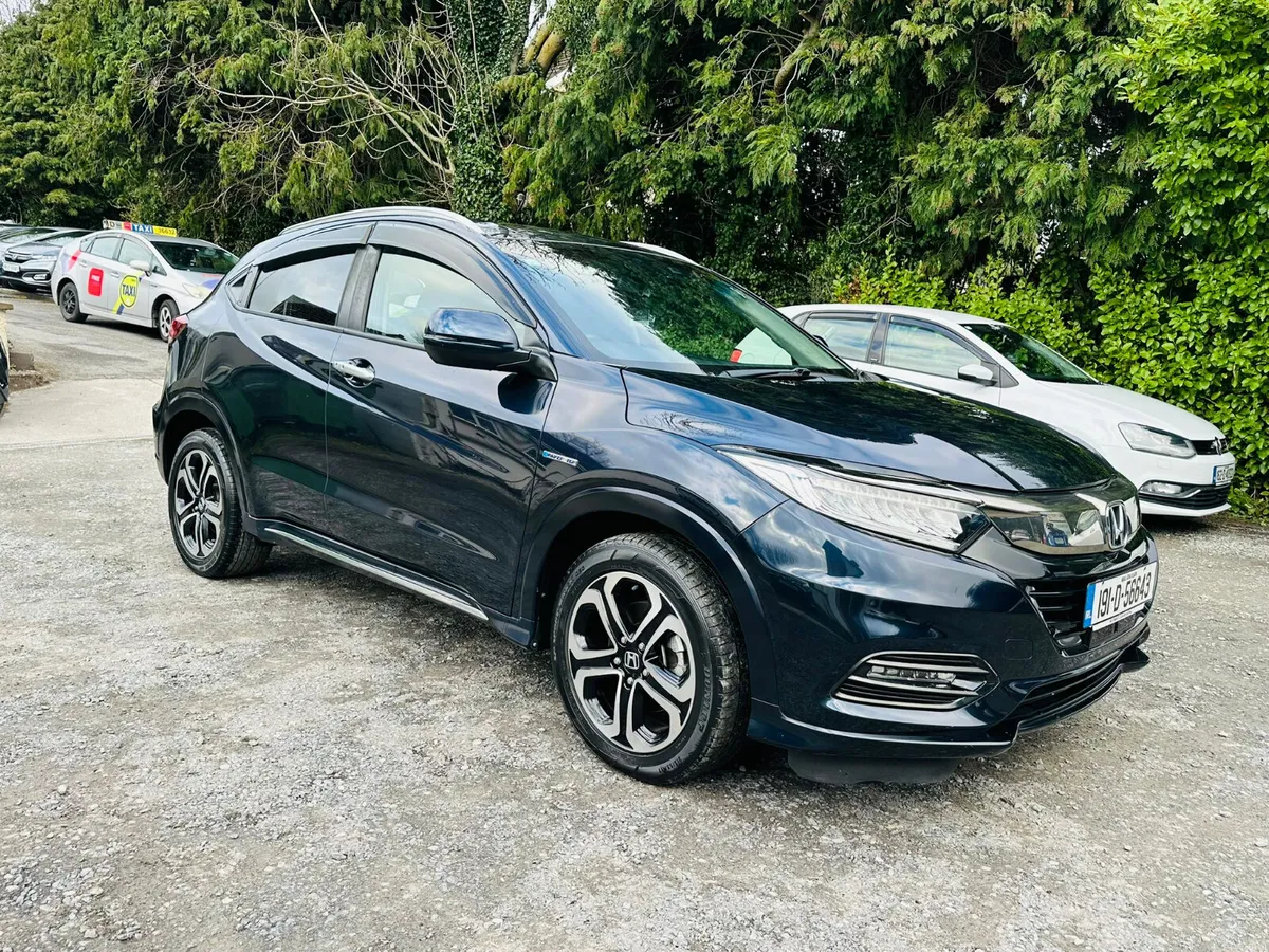 Honda Vezel 2019 1.5 Hybrid Auto 32200 KM ONLY - Image 4
