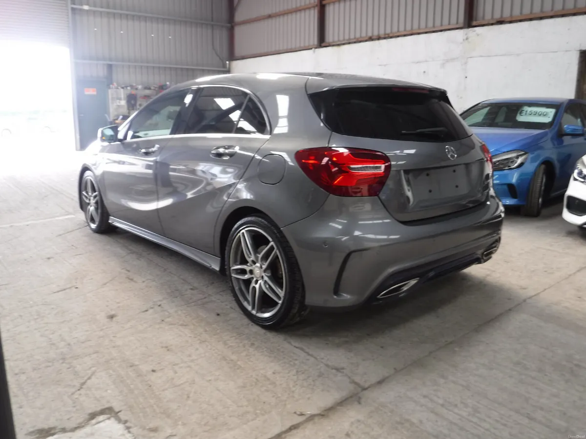 MERCEDES A180 1.6 AUTO AMG ANDROID+CARPLAY - Image 4