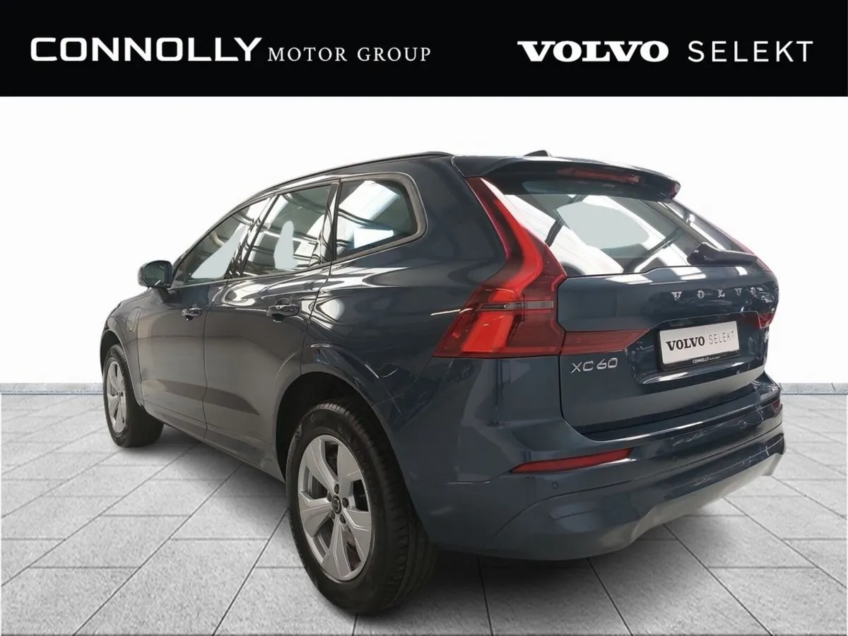 Volvo XC60 Facelift CORE | Plug In Hybrid | Heated - Image 4