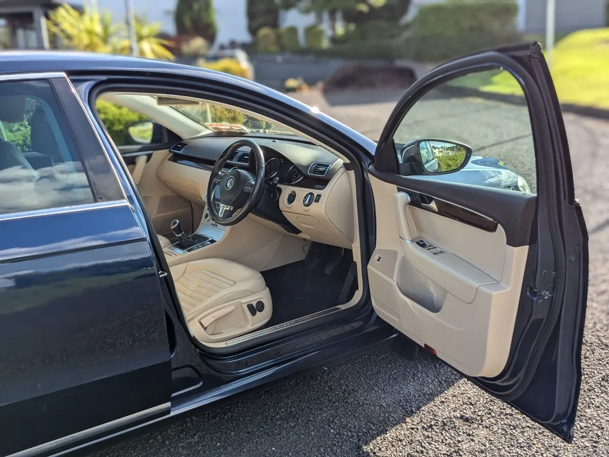 Volkswagen Passat 2014 NCT Cream Leather Interior - Image 3