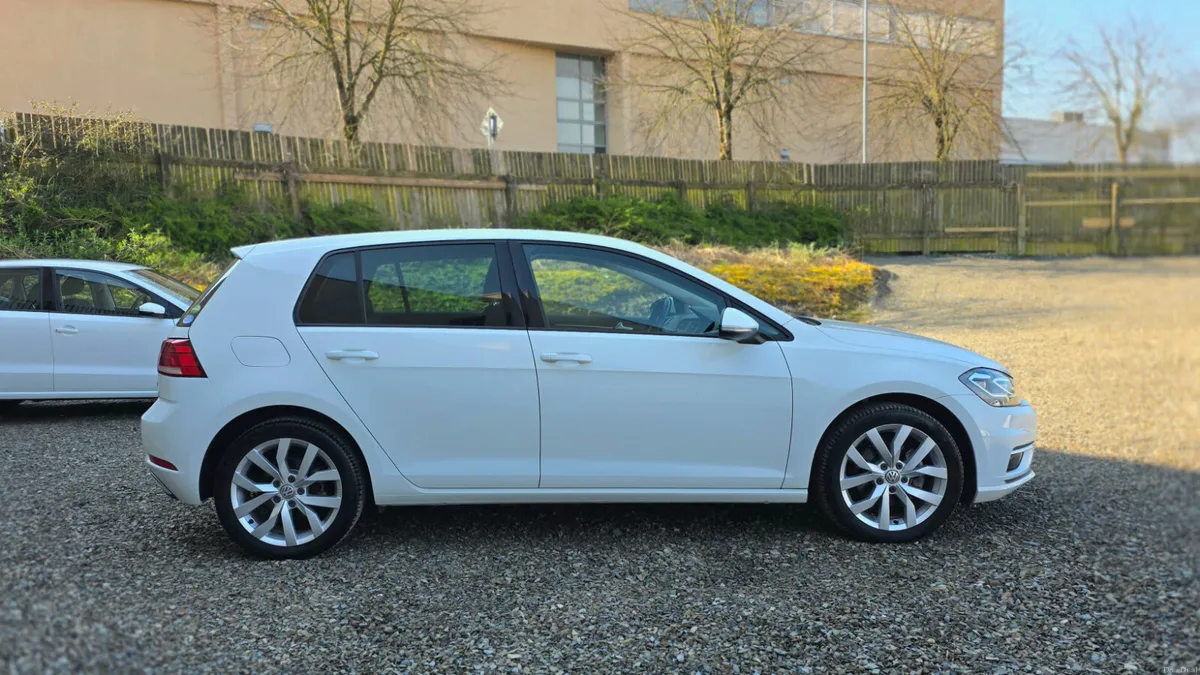 2017 Volkswagen Golf Highline - Image 4