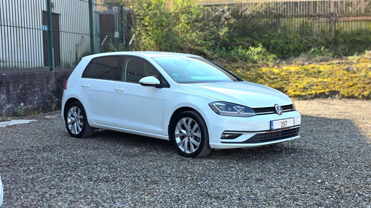 2017 Volkswagen Golf Highline - Image 1
