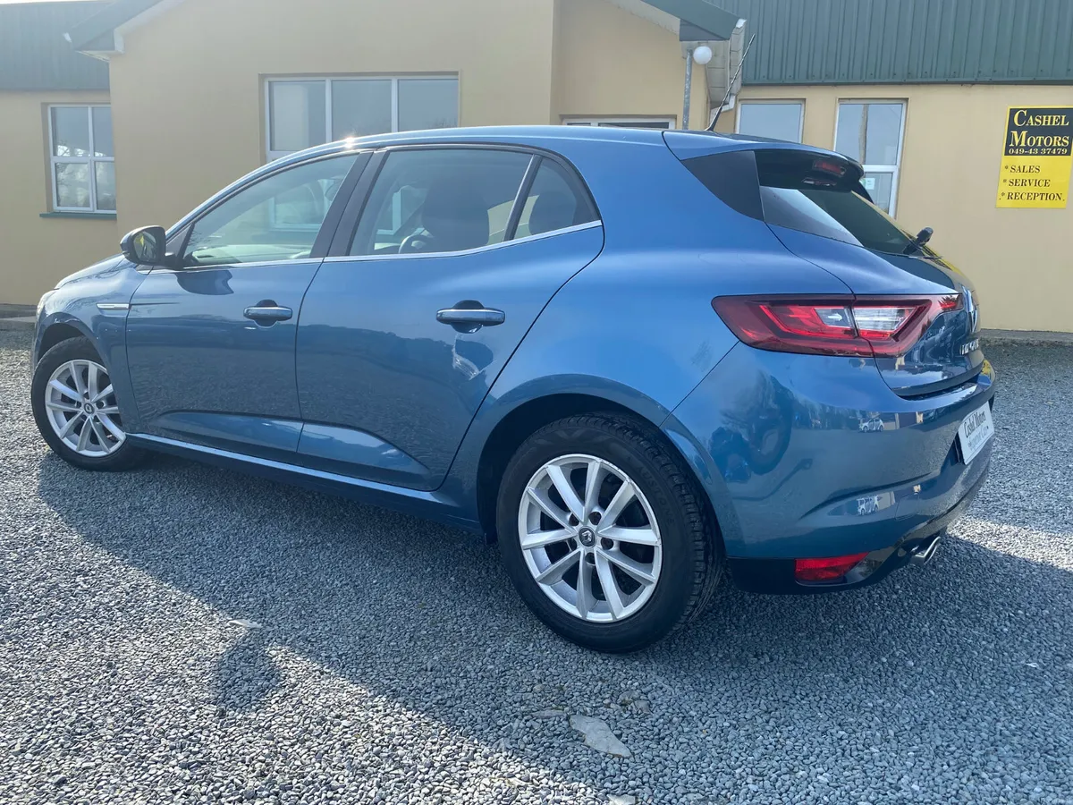 Renault Megane 2017 - Image 2