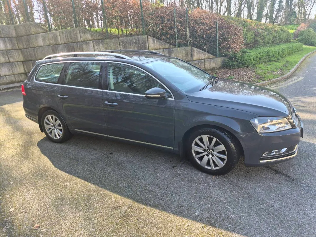 Volkswagen Passat - Image 2