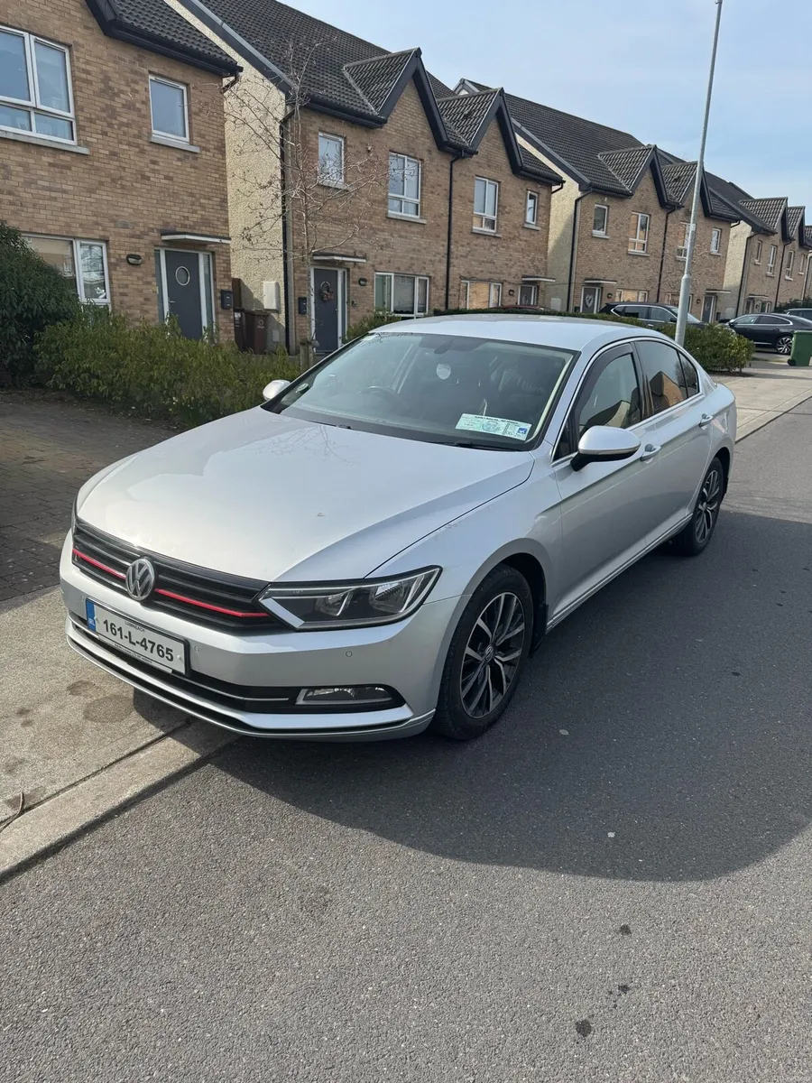 VW 2.0 TDI Bluemotion Passat Business Edition - Image 2
