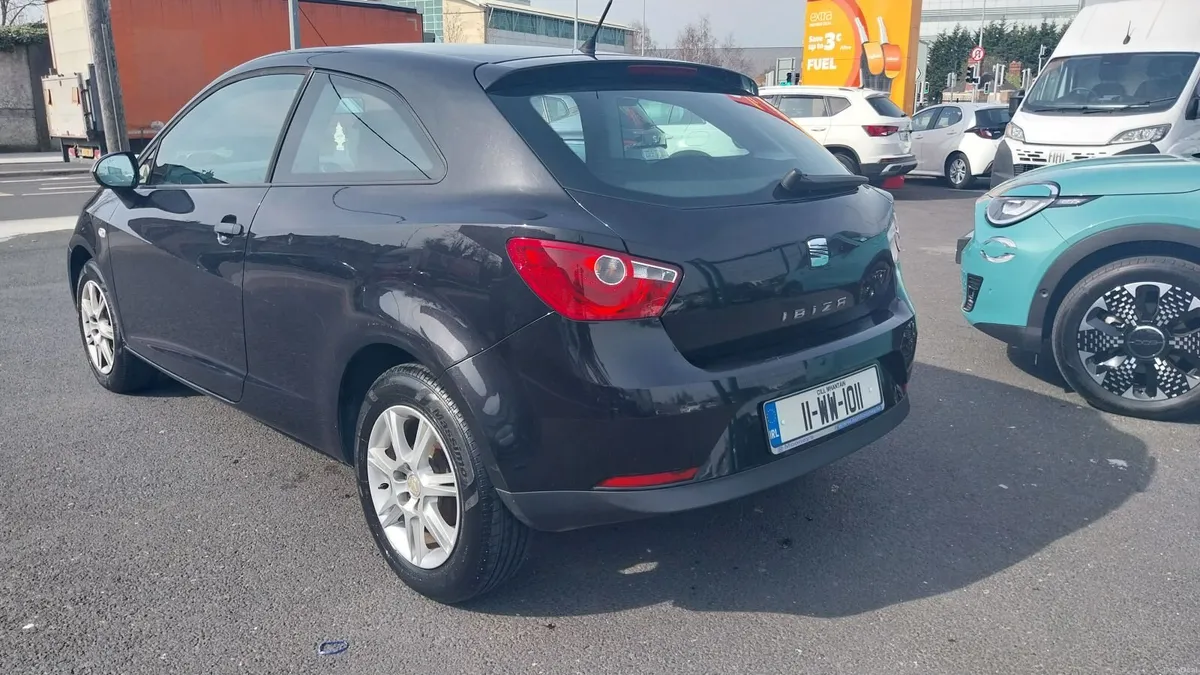 SEAT Ibiza 2011 Preference 1.2 petrol - Image 4