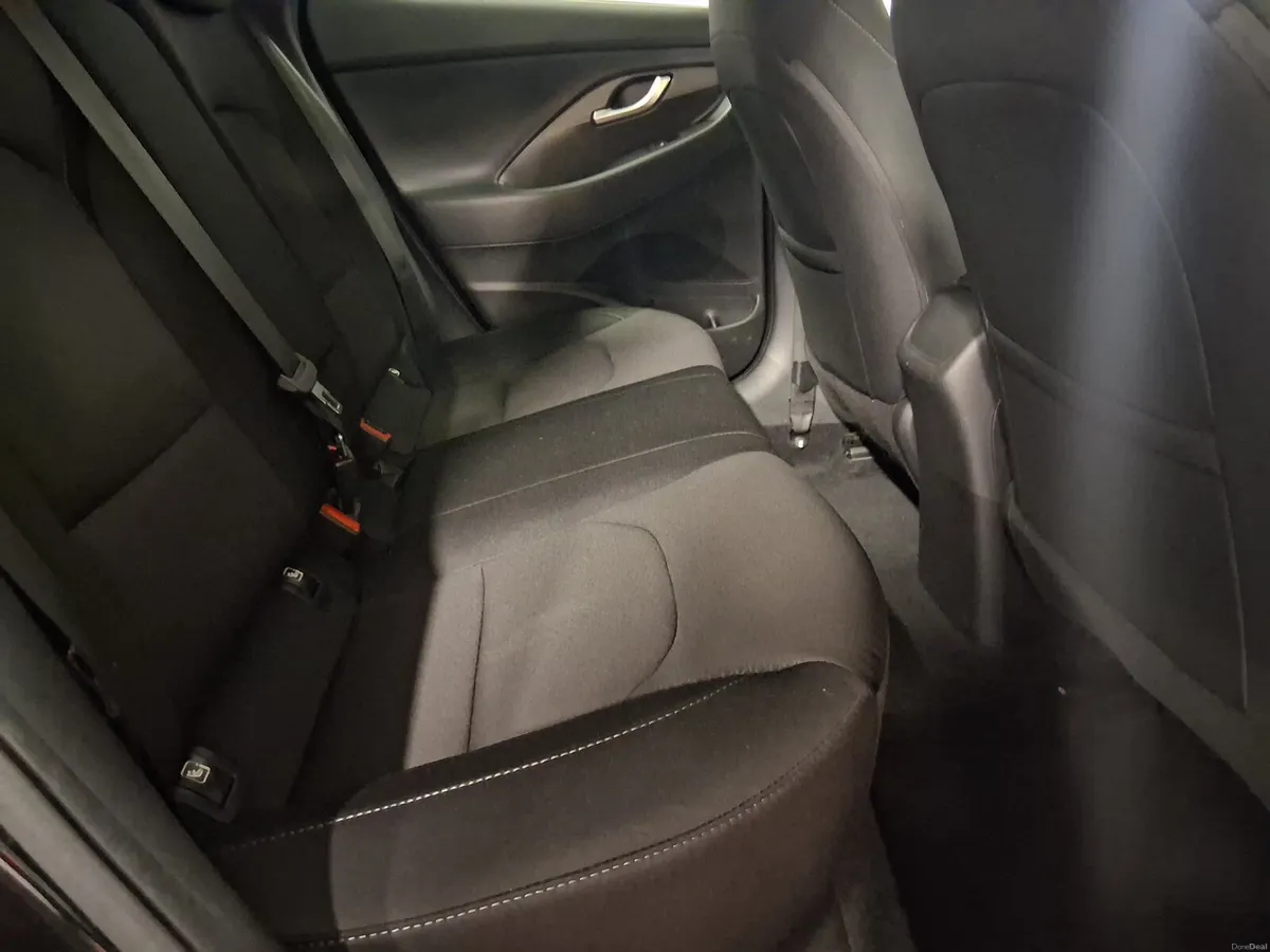 2018 Hyundai i30 Fastback - Image 4