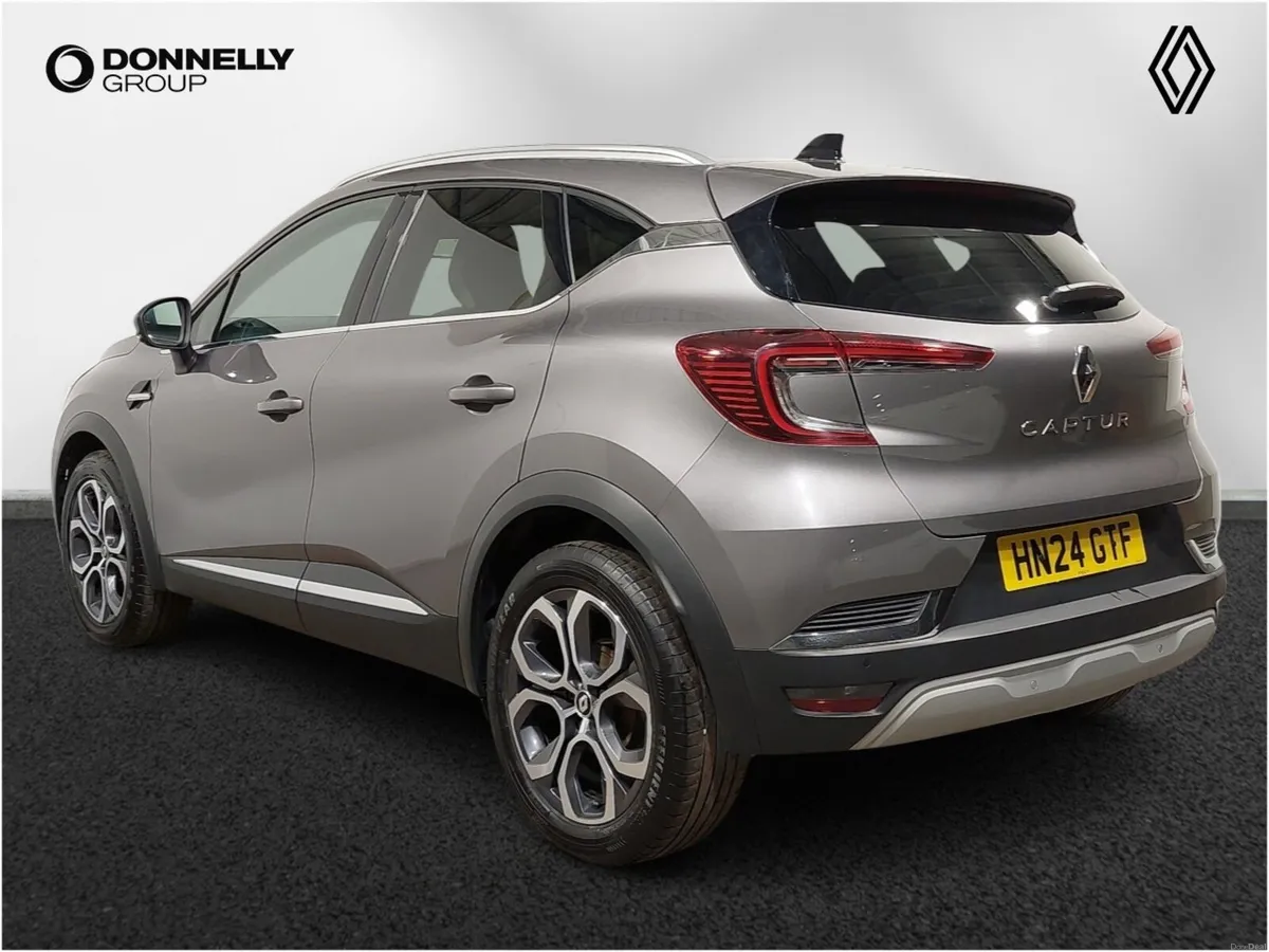 Renault Captur Hatchback Techno - Image 2