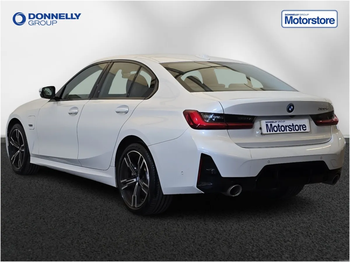 BMW 3 Series Saloon M Sport - Image 2