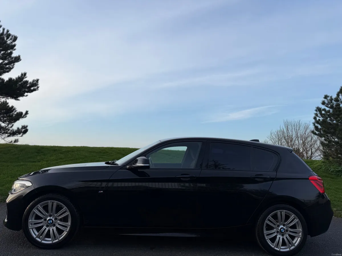 2017 BMW 118i M-SPORT - Image 4