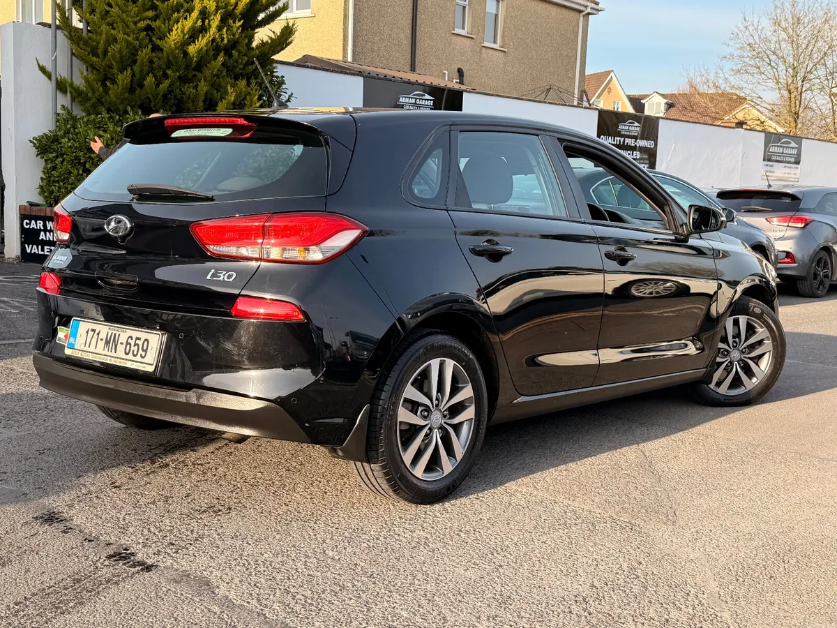 Hyundai i30 2017 1.0 petrol - Image 4