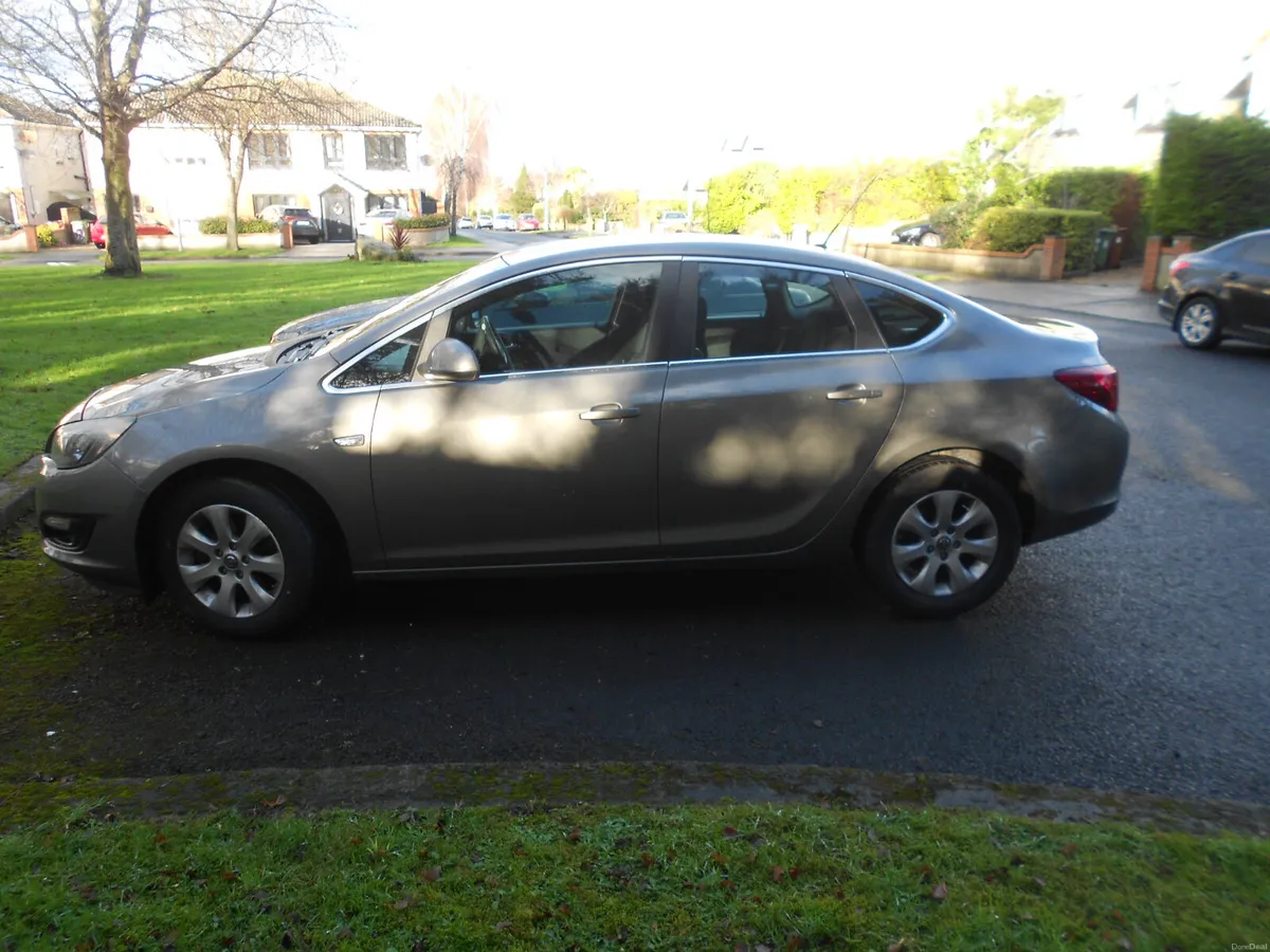 Opel Astra 2018 dsl nct 28 - Image 1