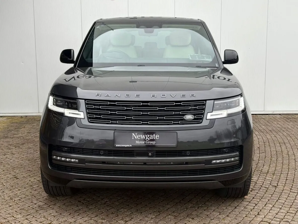 Land Rover Range Rover AUTOBIOGRAPHY - Image 2