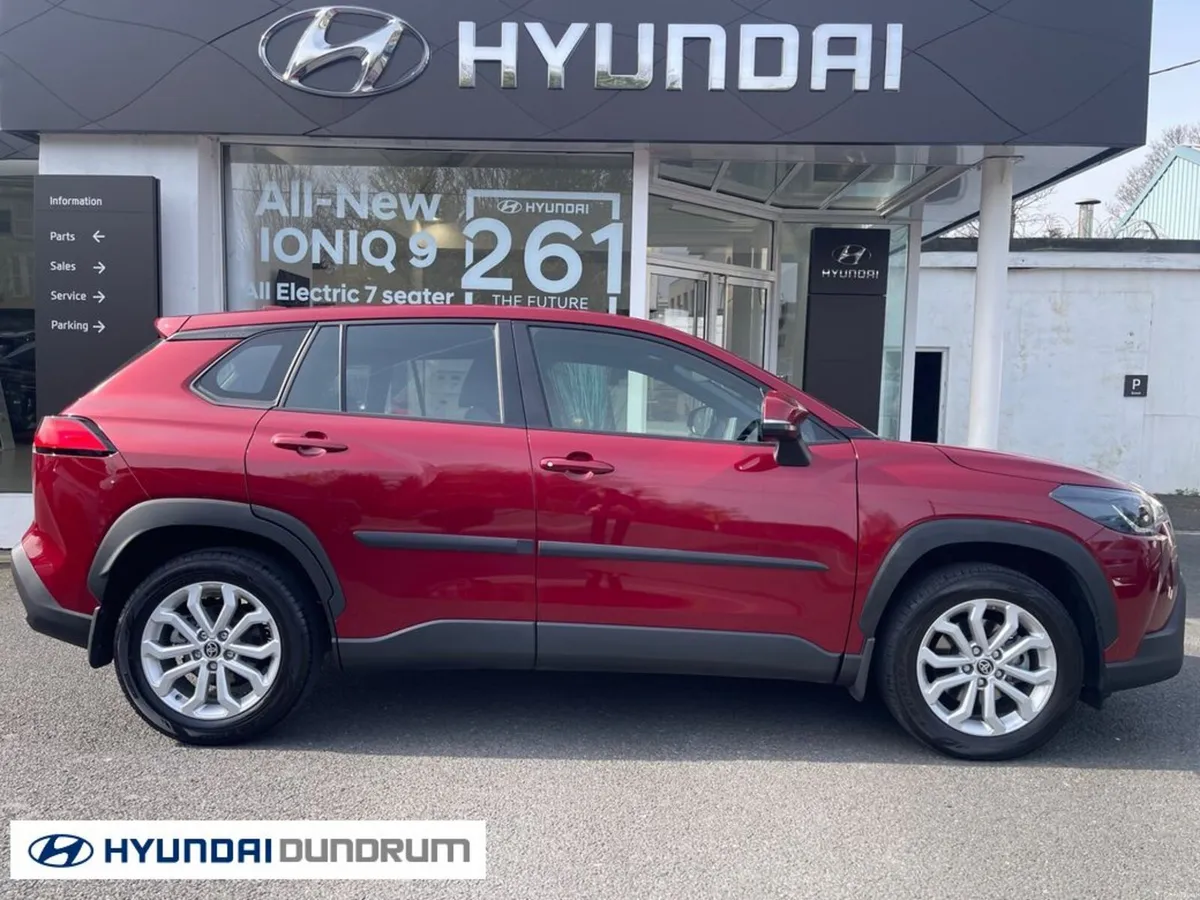 Toyota Corolla Cross Luna 1.8 4DR AUT - Image 3